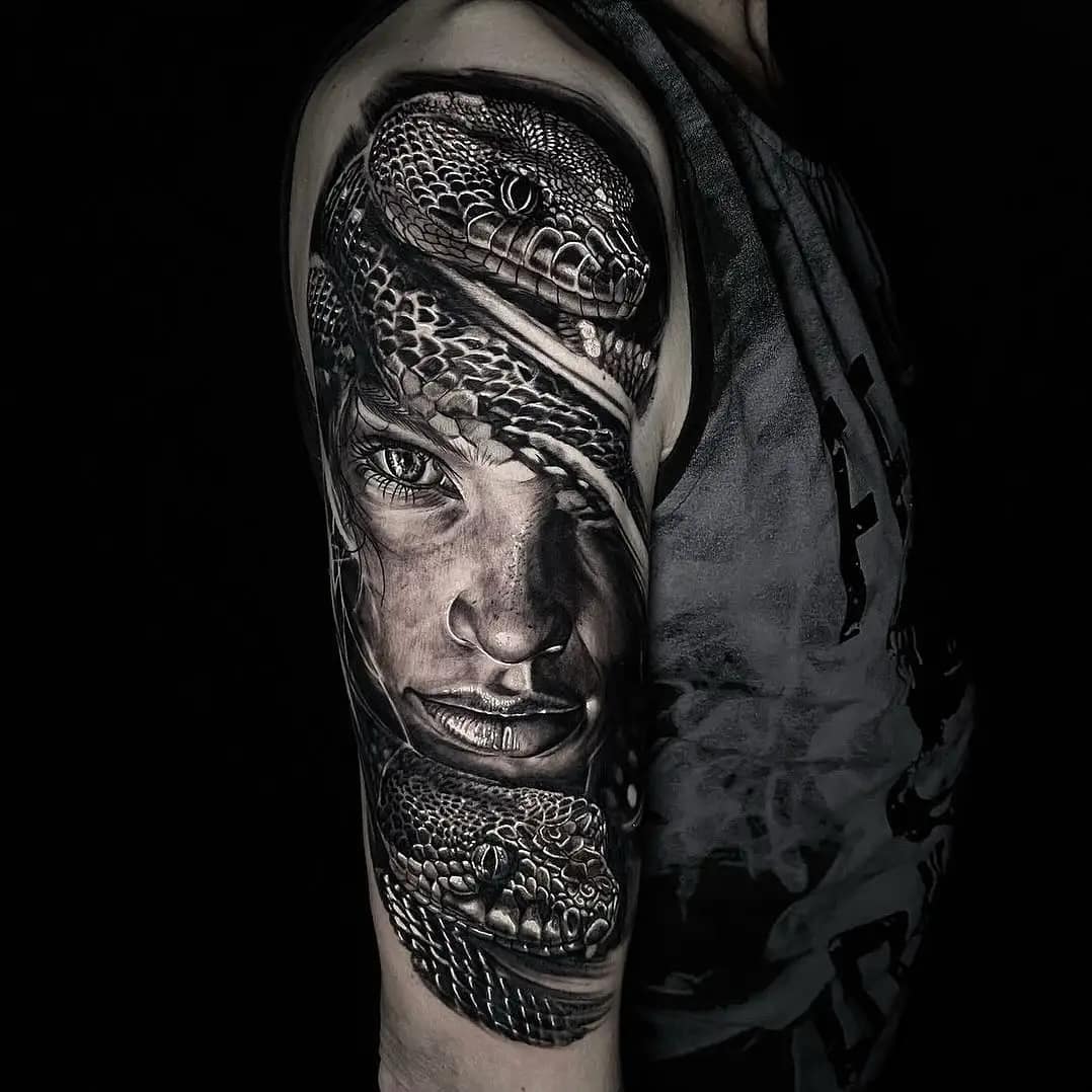 Realismus tattoo blackwork