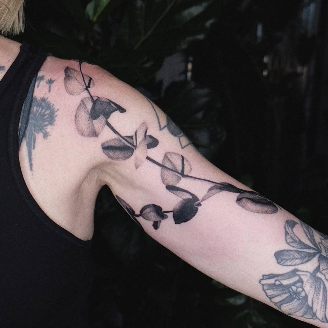 blackwork tattoo berlin