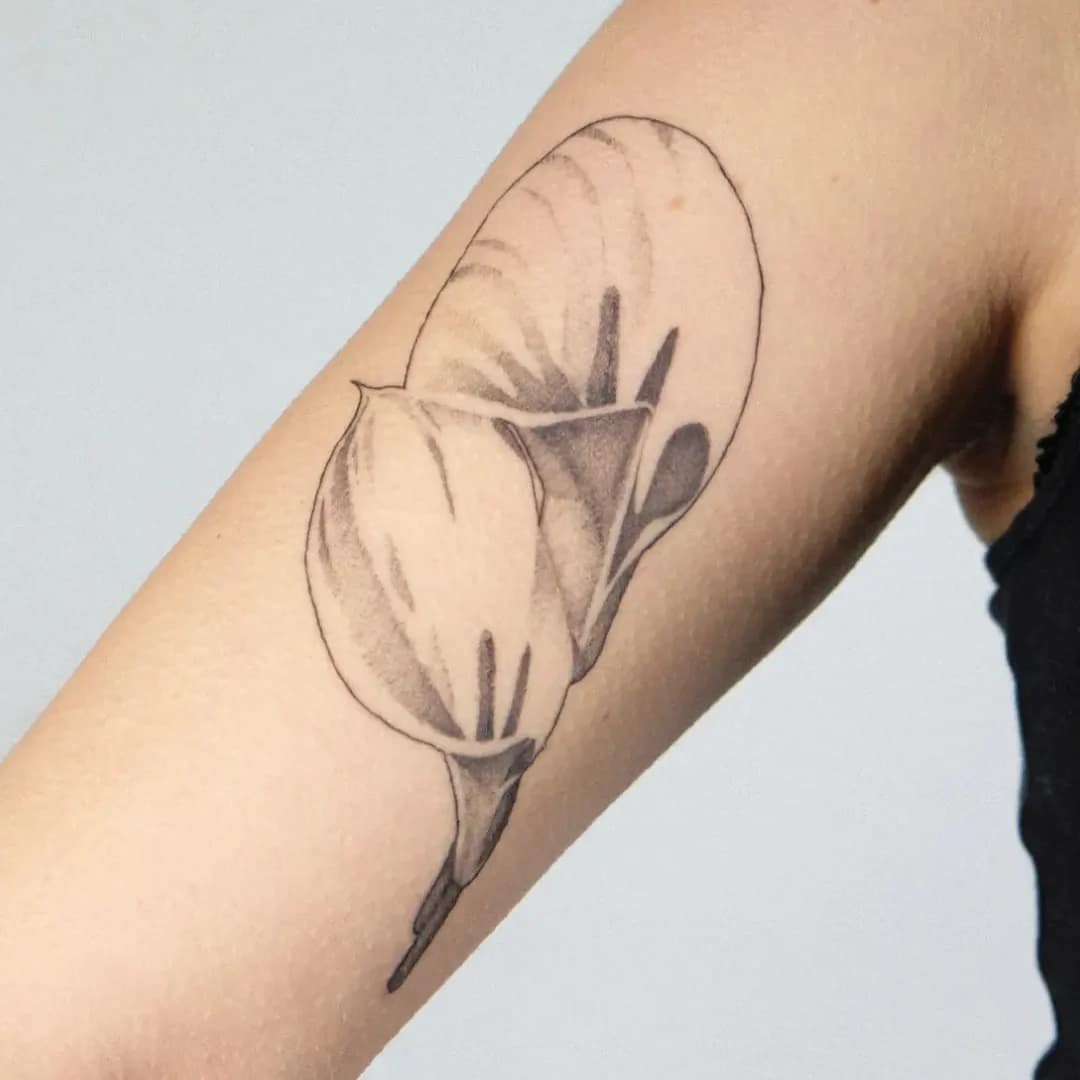 Blume Blackwork Tattoo von Vengic