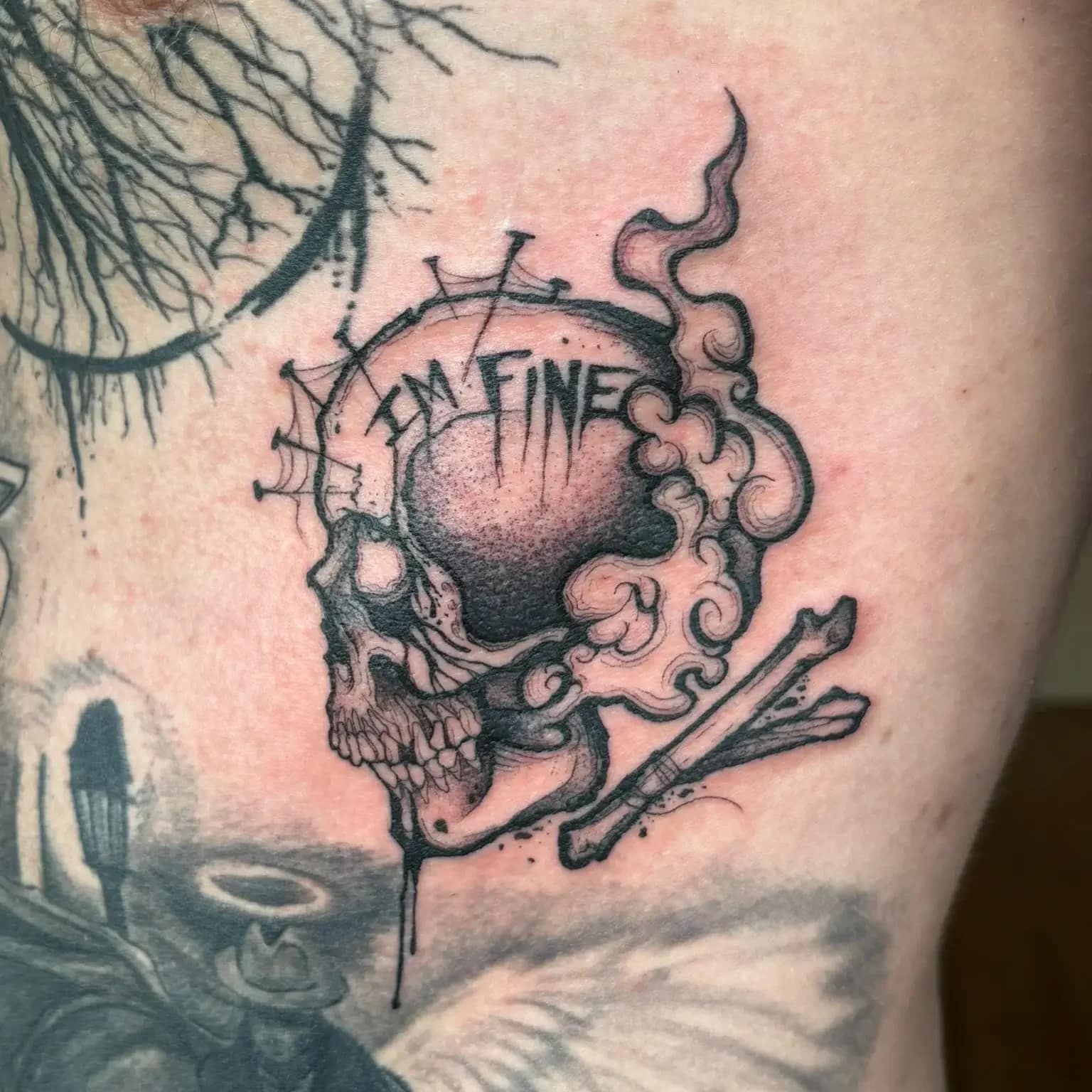 lukas-dark-illustrative-skull-tattoo-berlin